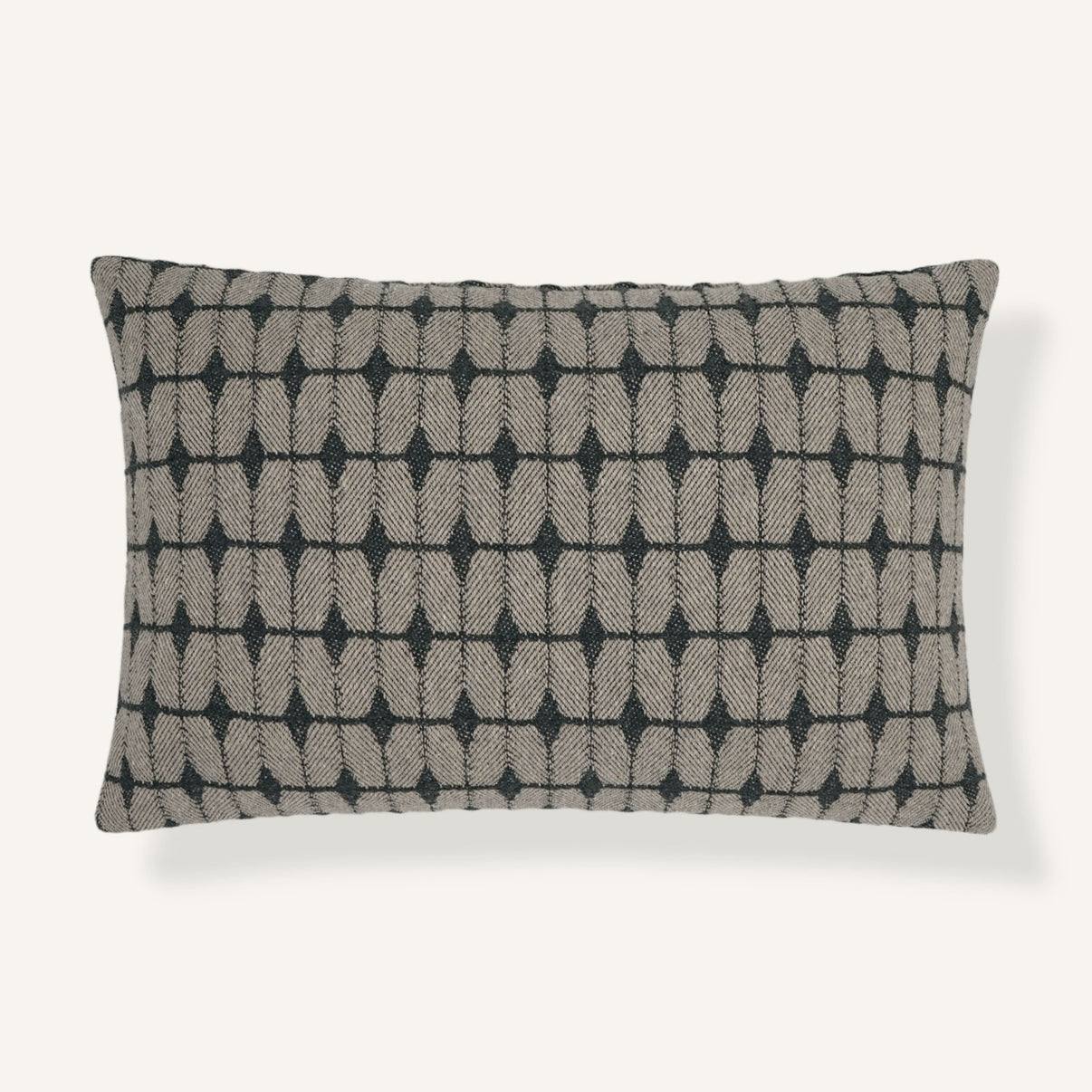 Après-Ski 14"×22" Front View || Peppercorn