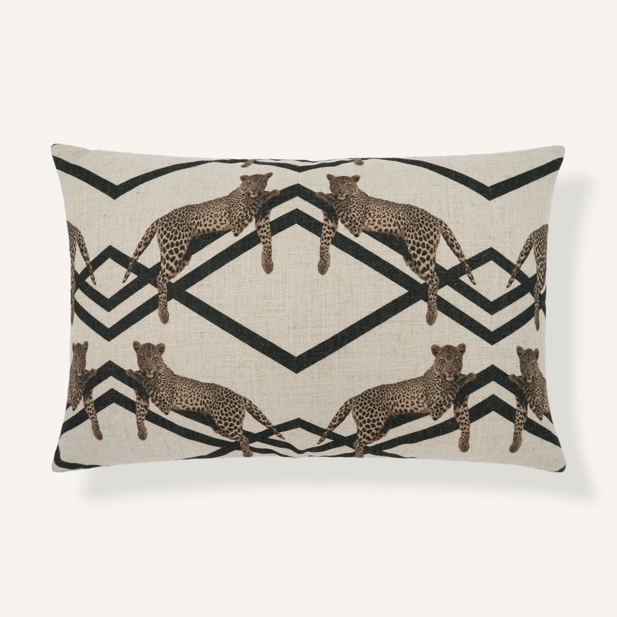 Panthère 14"×22" Front View || Black