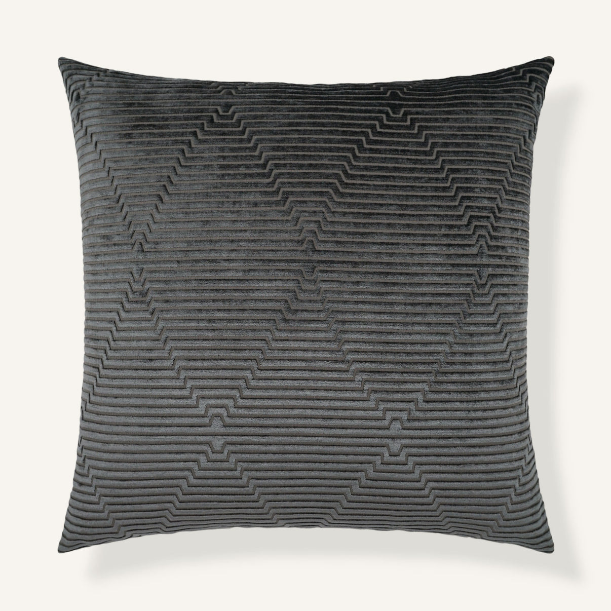 Plaza 24"×24" Front View || Thunder