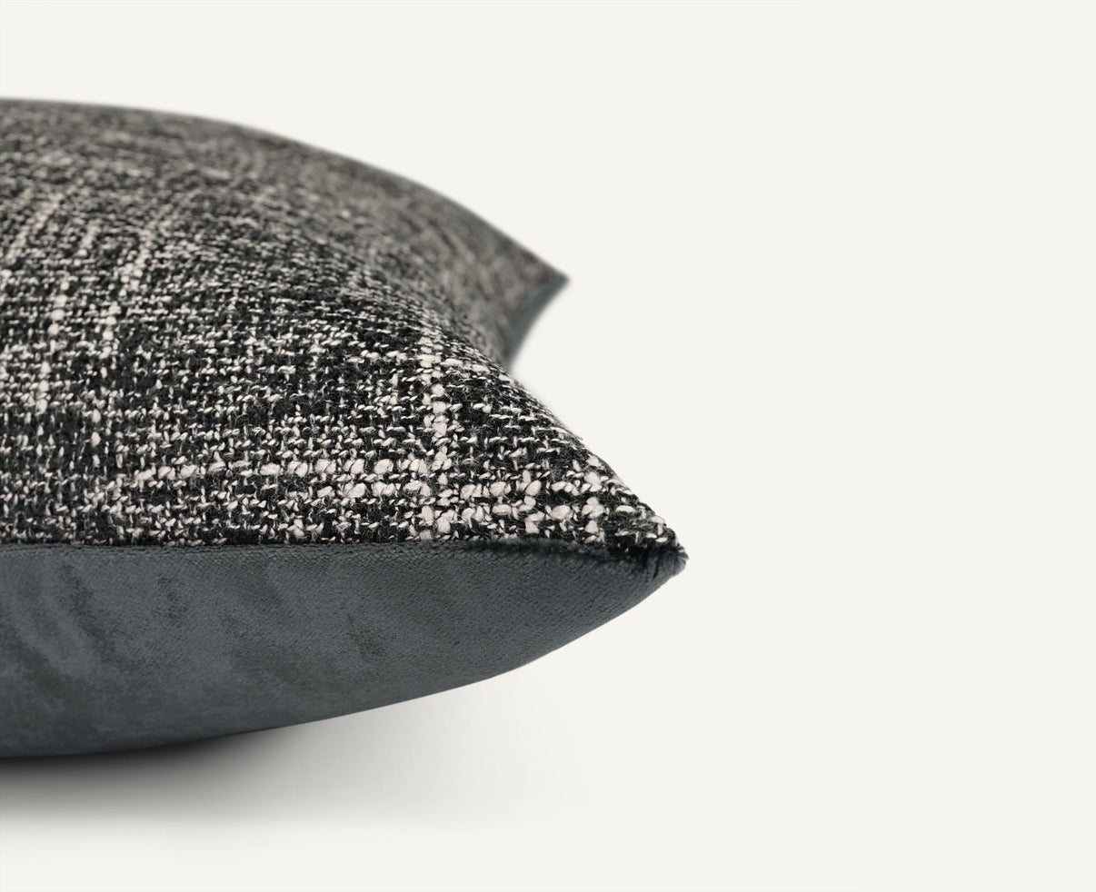 31 Rue 24"×24" Side View || Noir