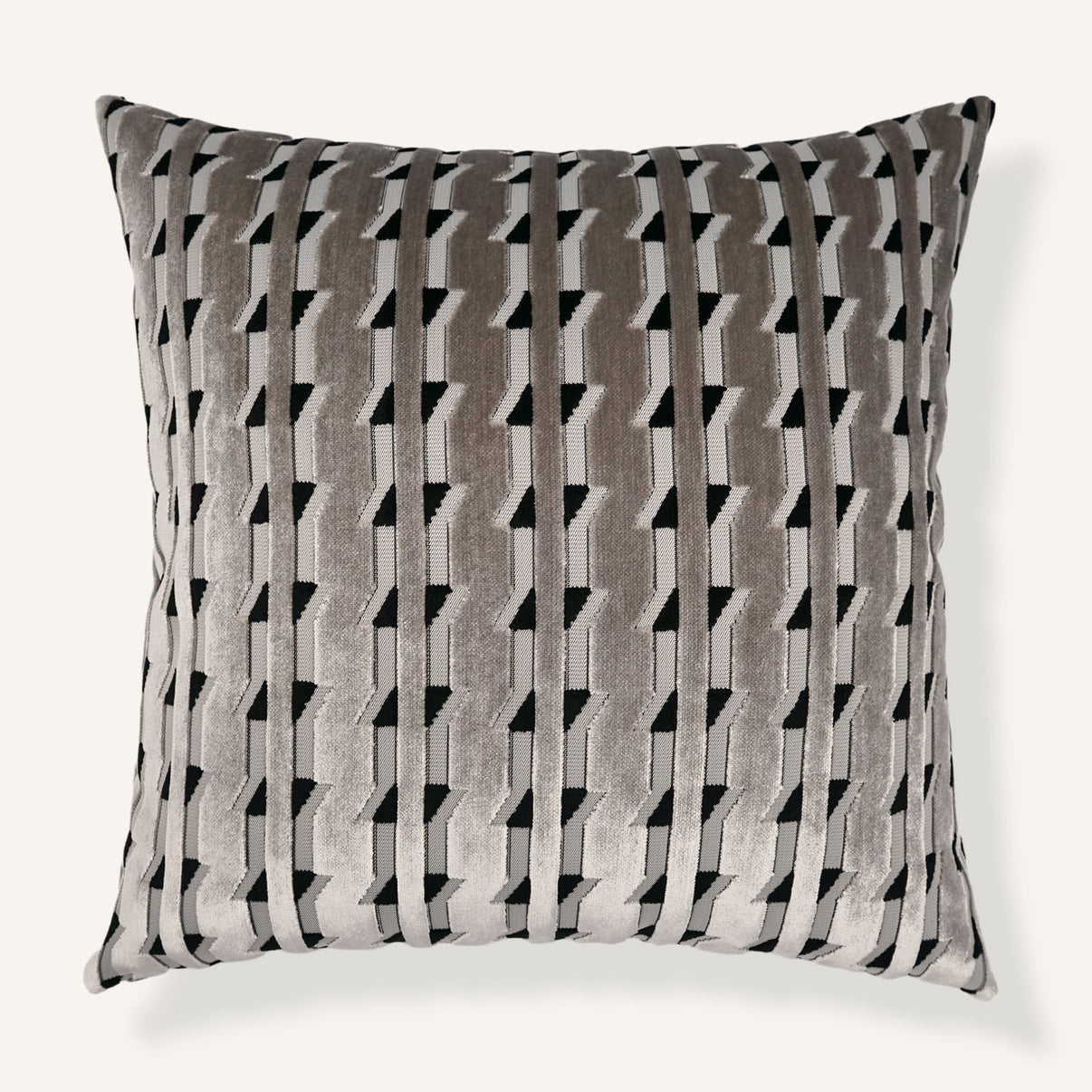 Soiree 22"×22" Front View || Chrome