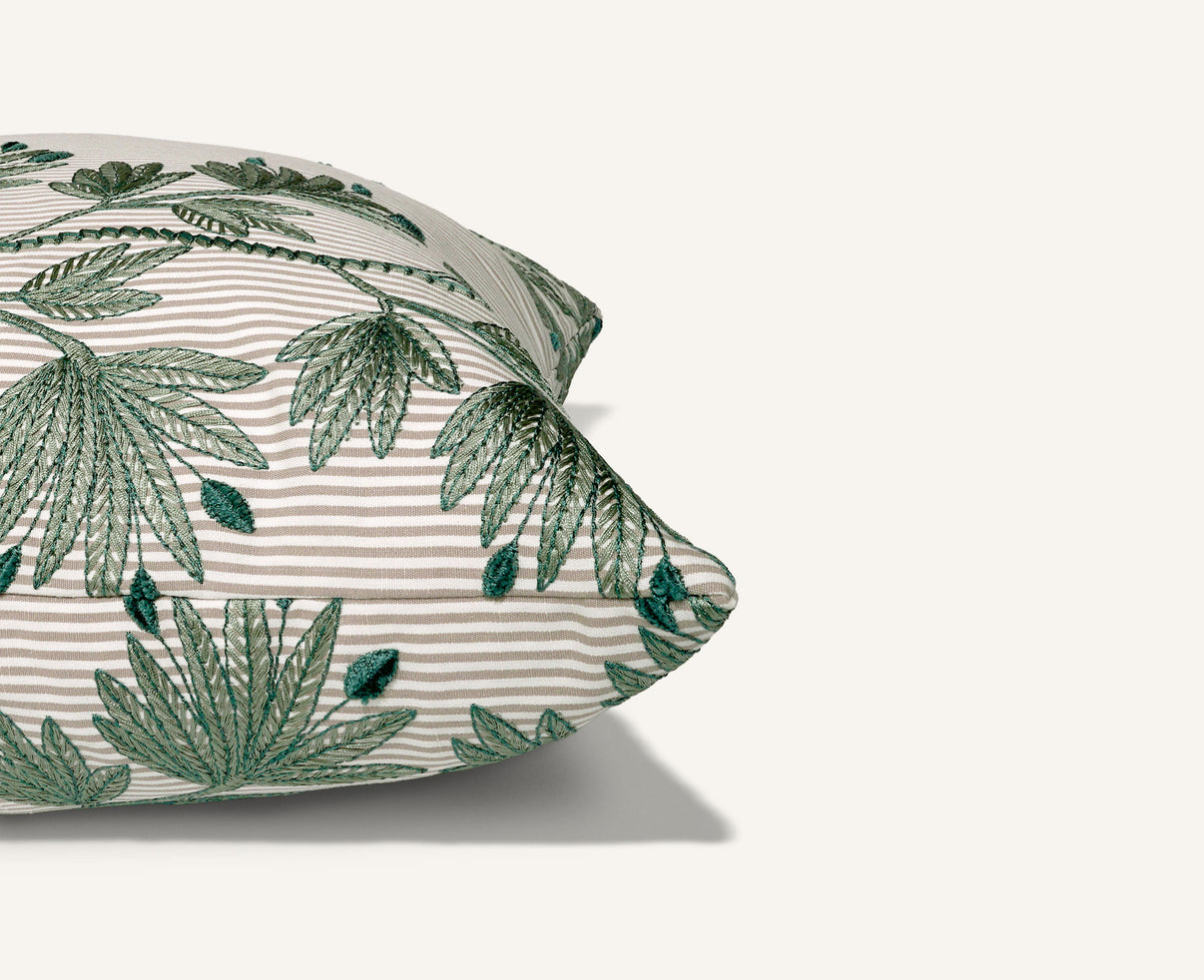 Villa 22"×22" Side View || Juniper