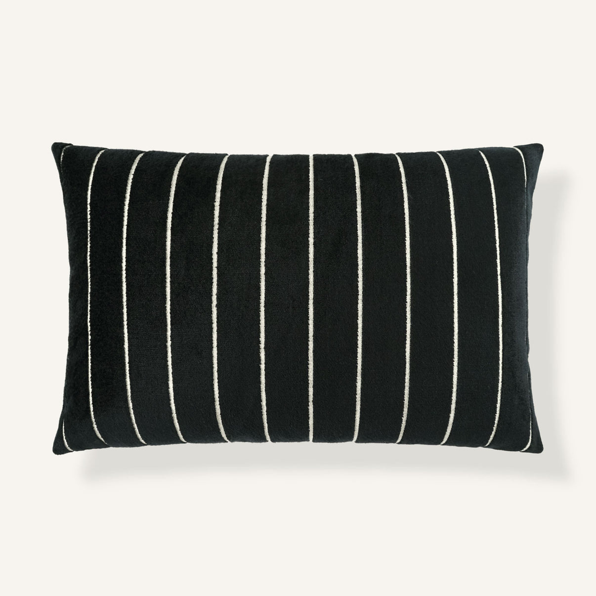 Landyn 14"×22" Front View || Ebony