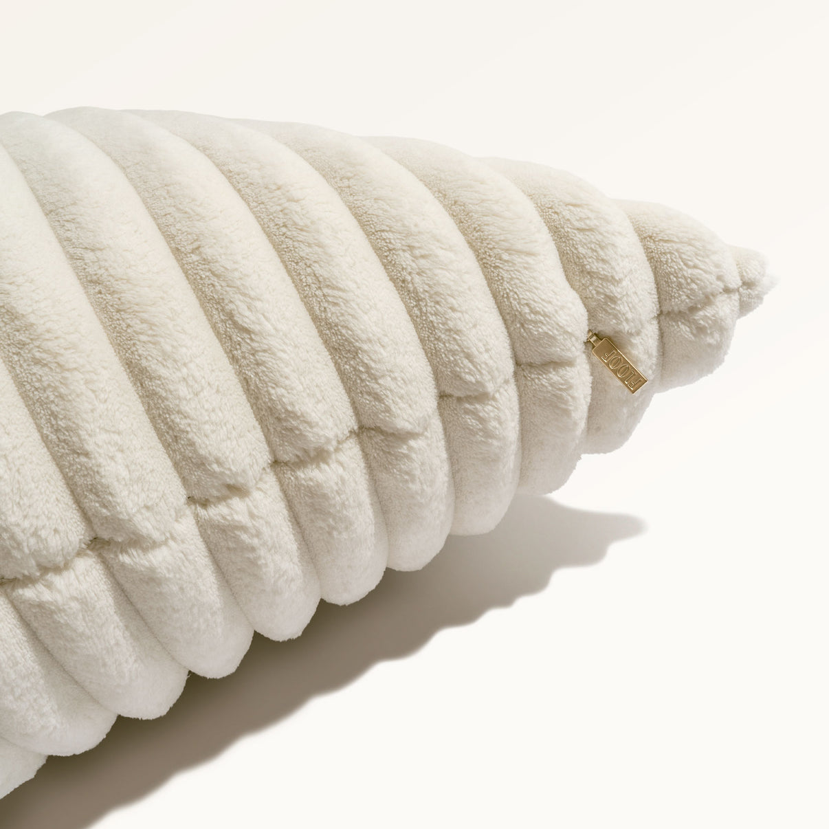 Channel 24"×24" Side View || Ivory