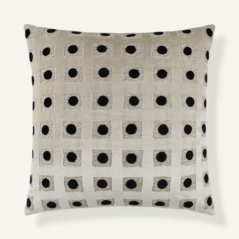 Dama 22"×22" Front View || Domino