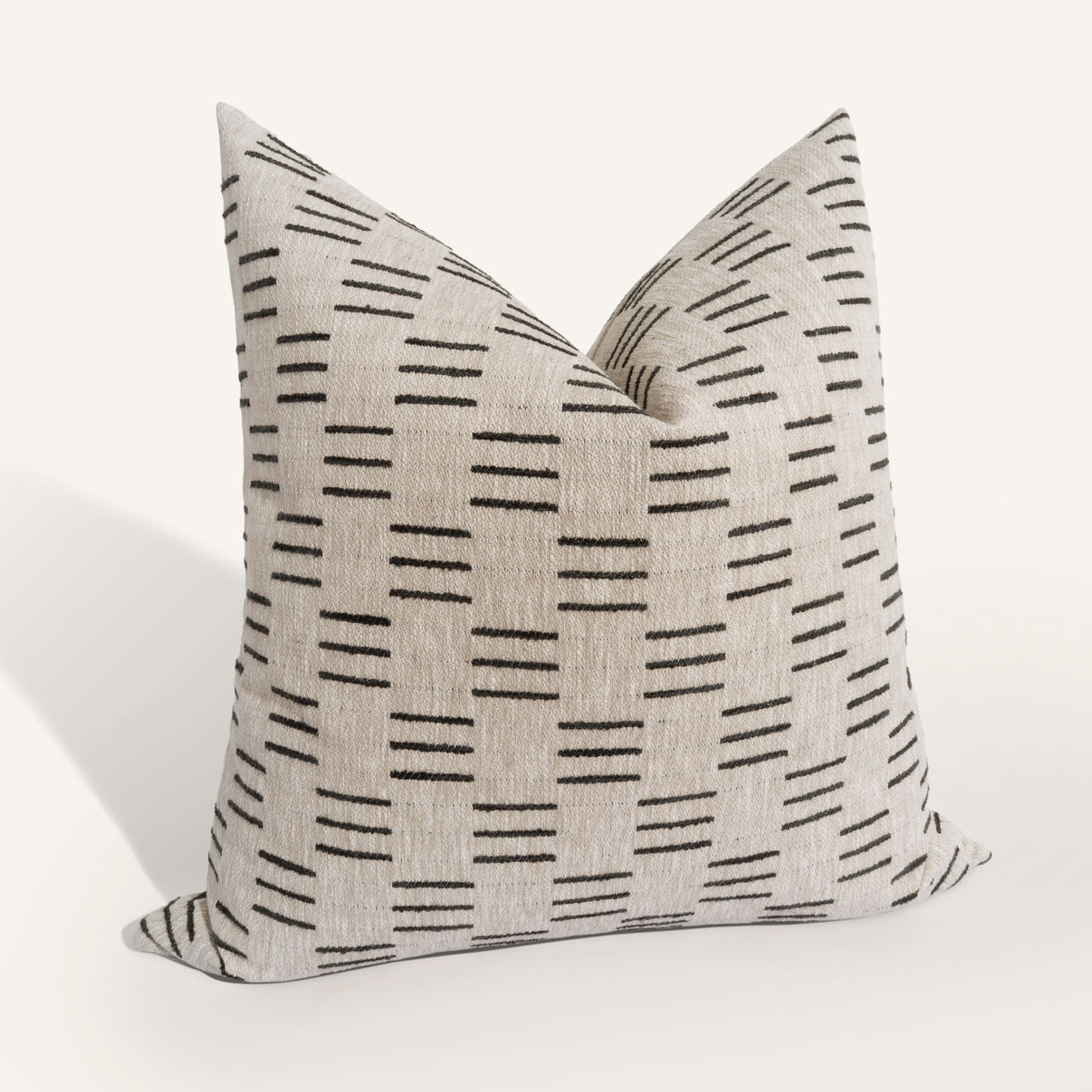 Strata 24"×24" Tilt View || Basalt