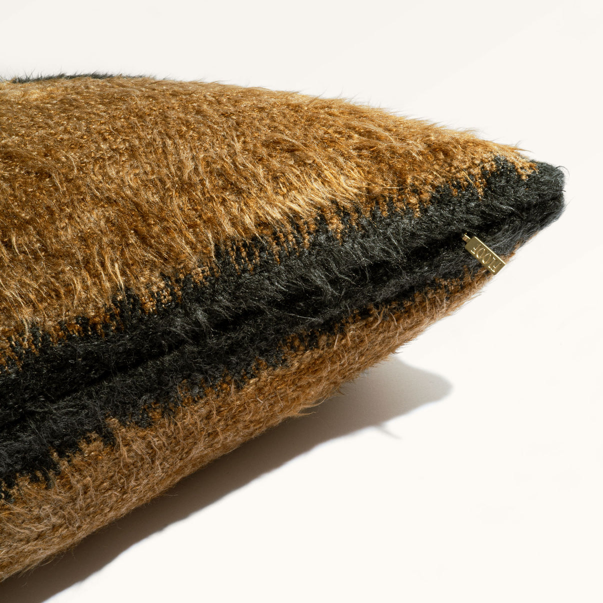 Savoy 24"×24" Side View || Amber