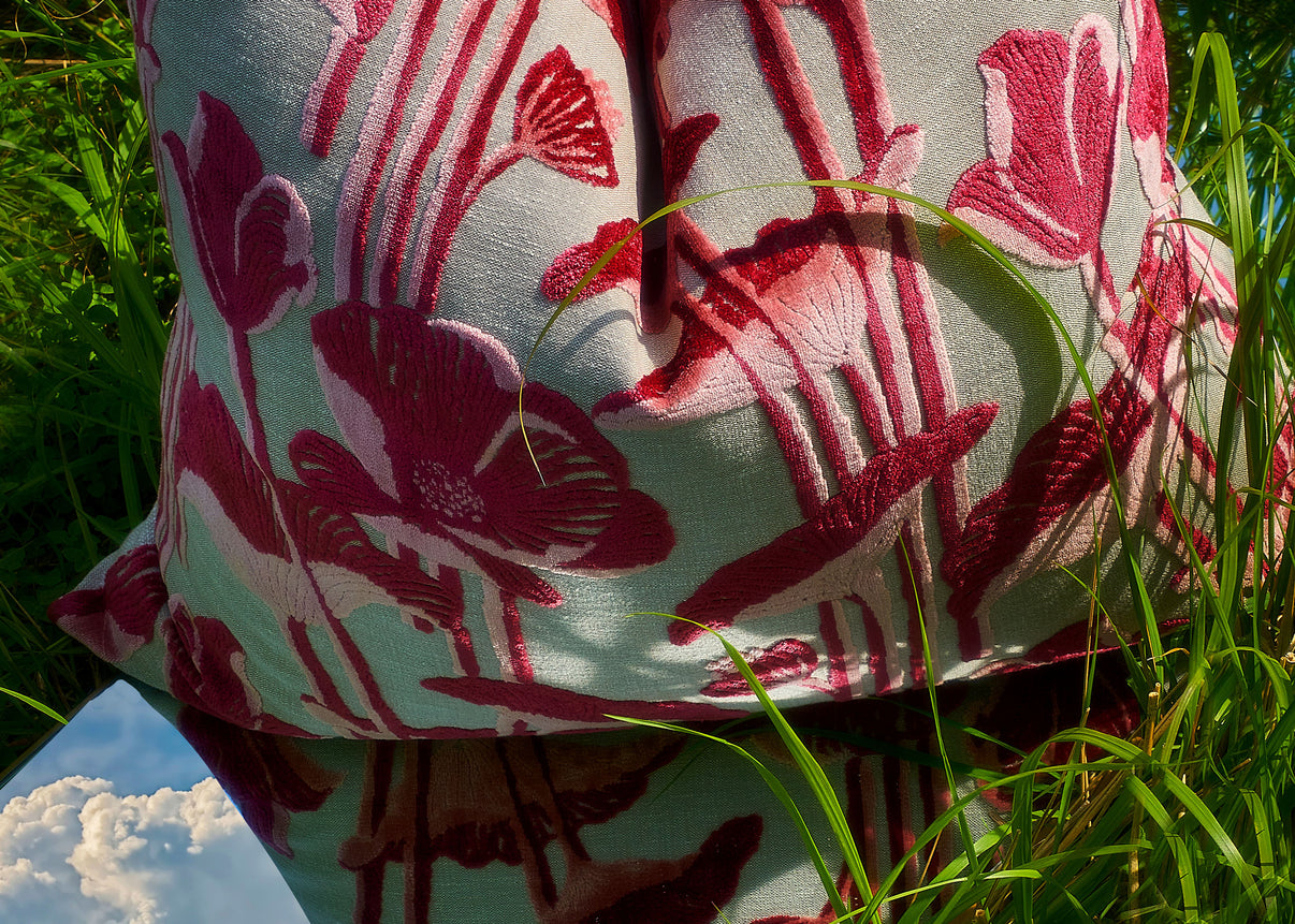 Amara 24"×24" || Petal