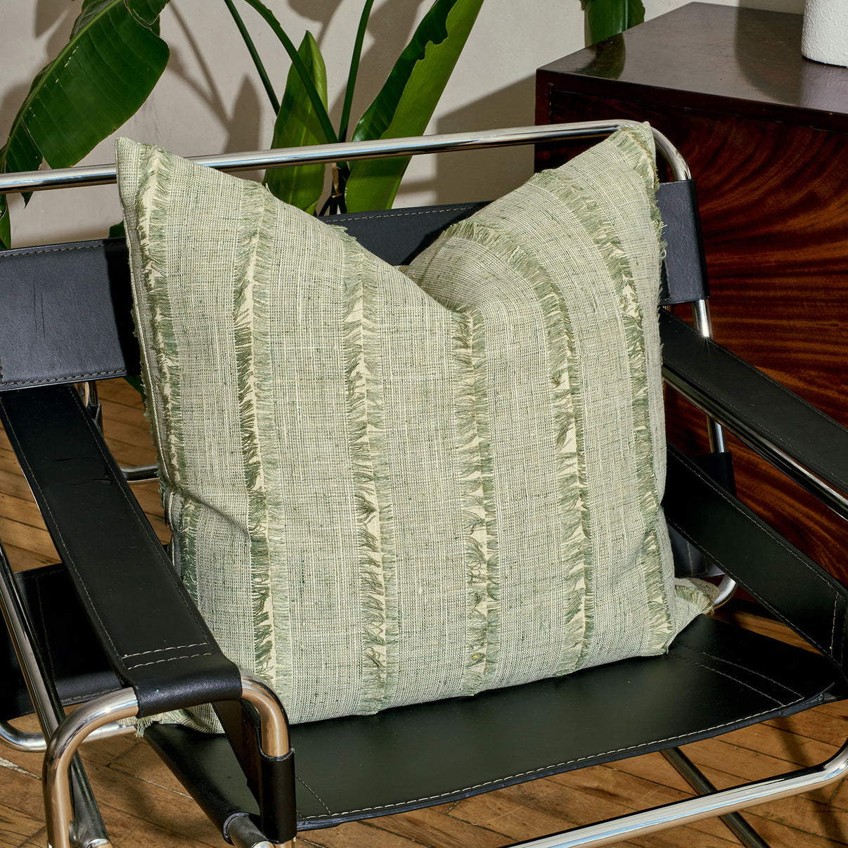 Del Mar 24"×24" UGC || Aloe