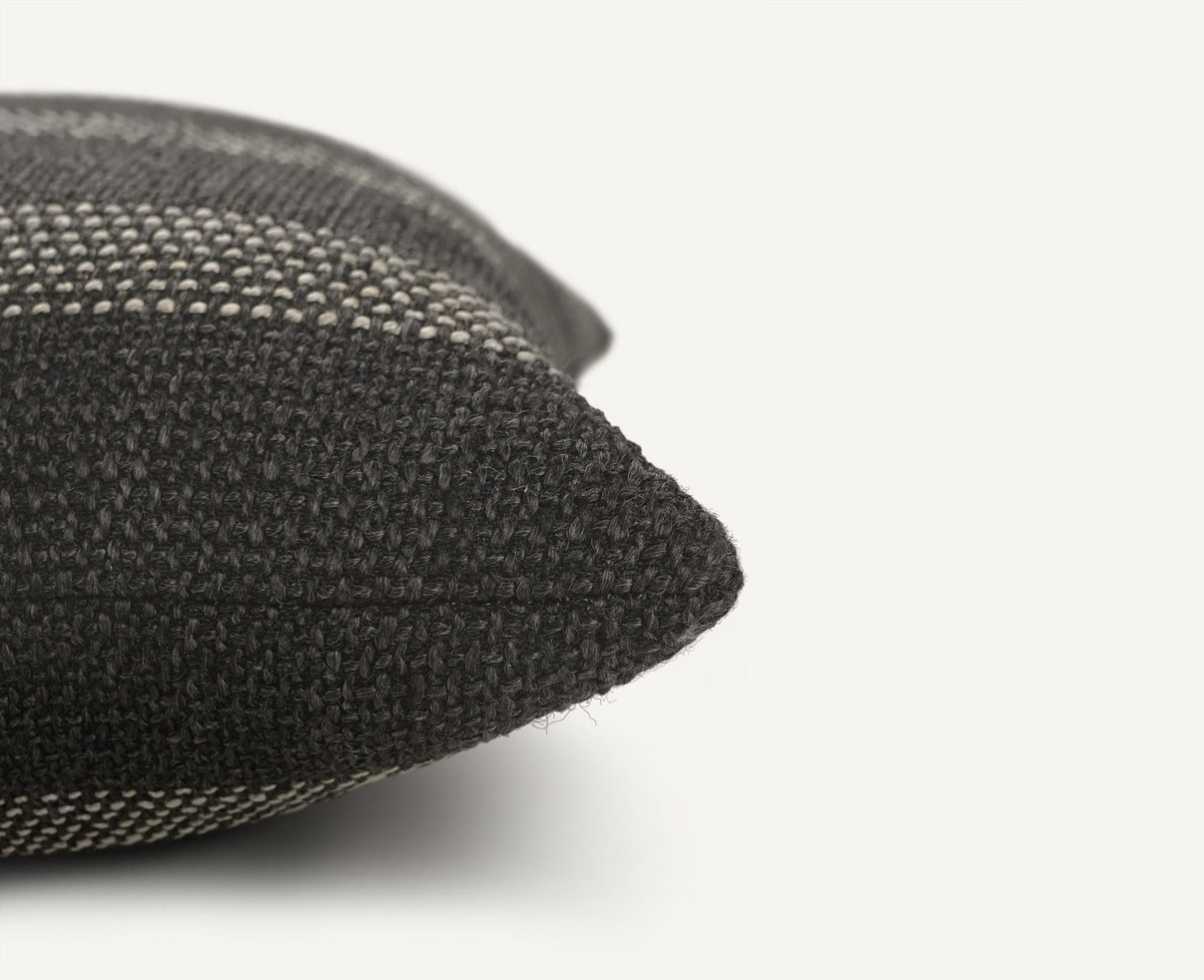 Cabana 24"×24" Side View || Fumo