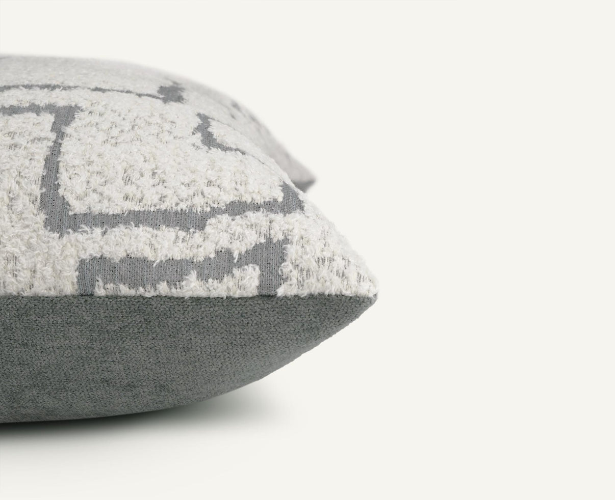 Nobu 22"×22" Side View || Dove