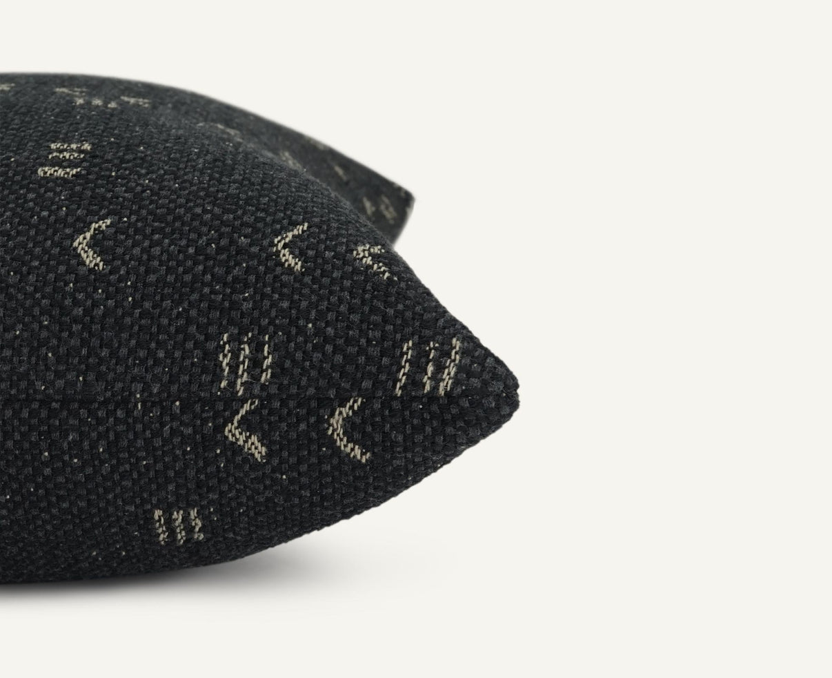 Malibu 24"×24" Side View || Black