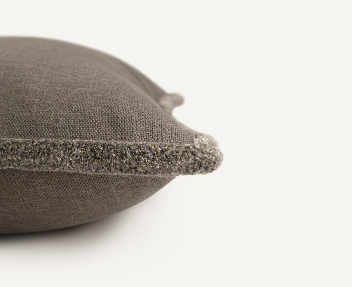 Pelosa 24"×24" Side View || Ash