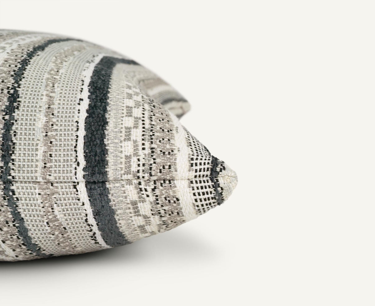 Andes 24"×24" Side View || Graphite