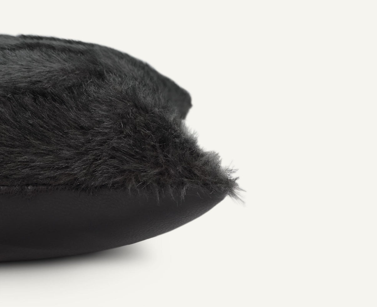 Pelliccia 22"×22" Side View || Ebony