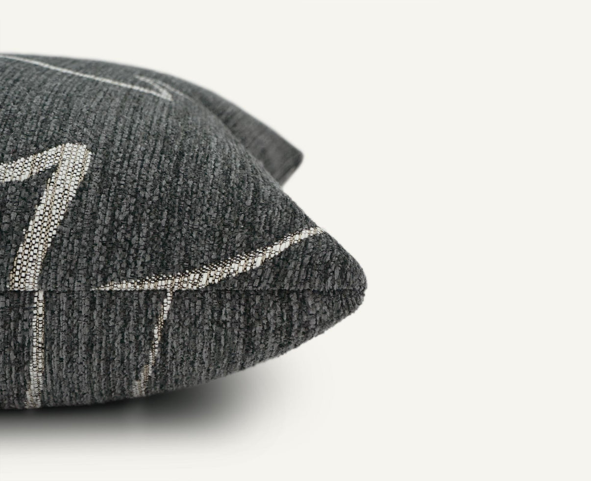 Cortina 22"×22" Side View || Charcoal