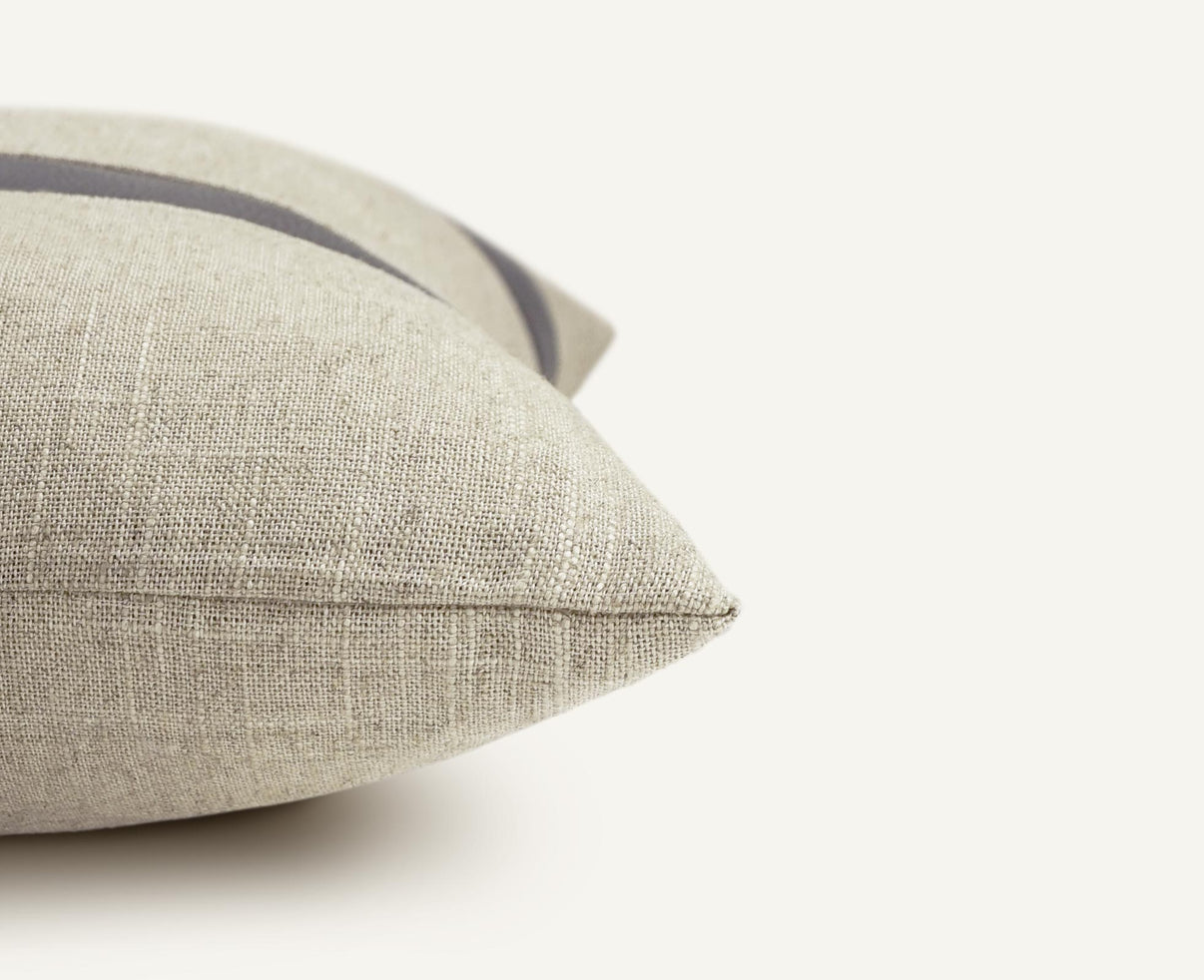 Vail 14"×22" Side View || Obsidian