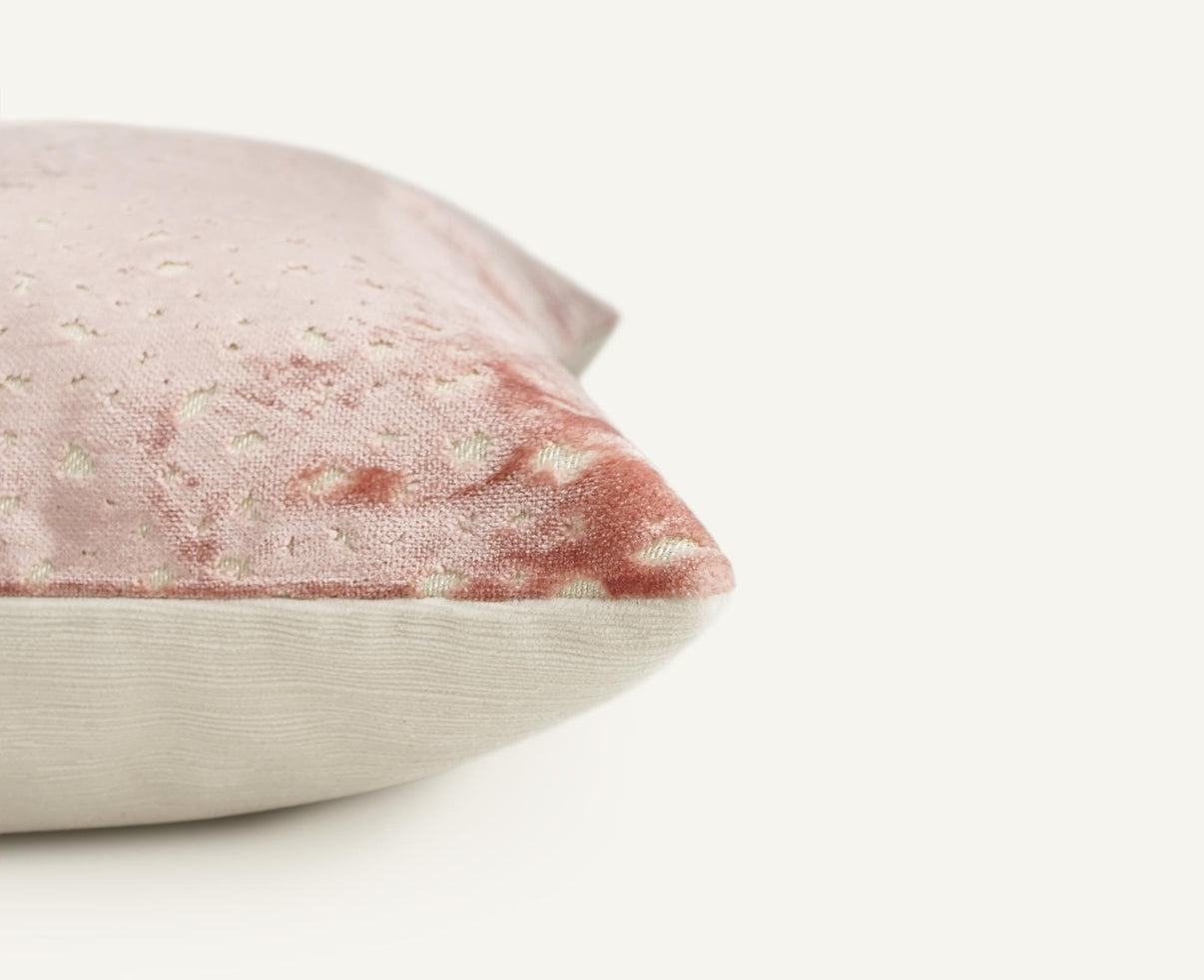 Elizabeth 24"×24" Side View || Gumdrop