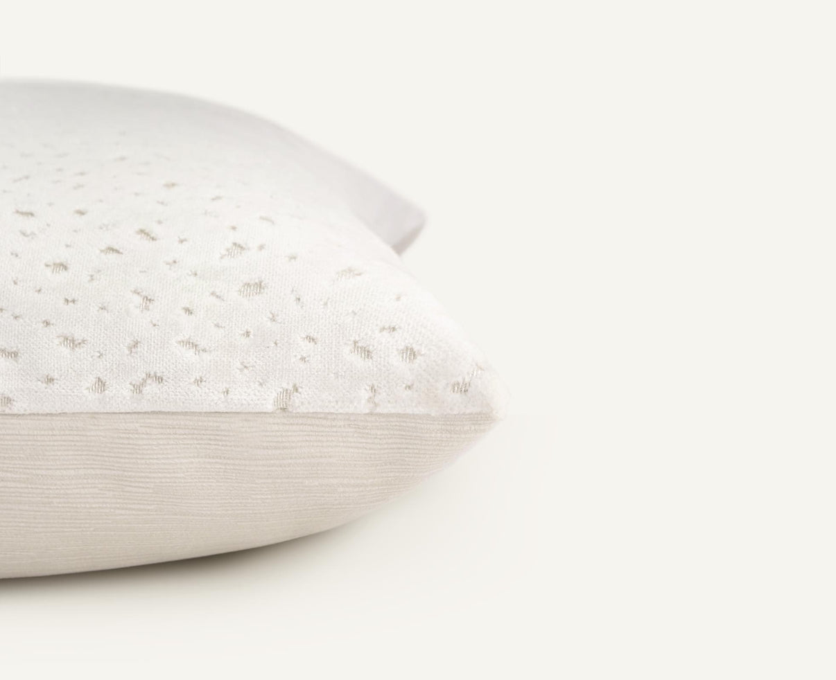 Elizabeth 24"×24" Side View || Pearl