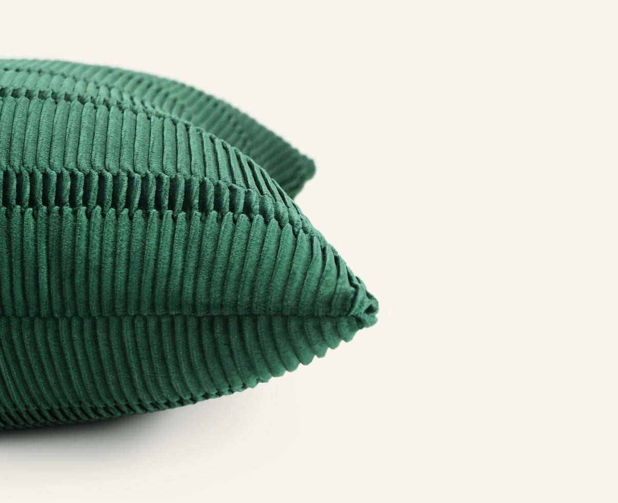 Hedges 24"×24" Side View || Emerald