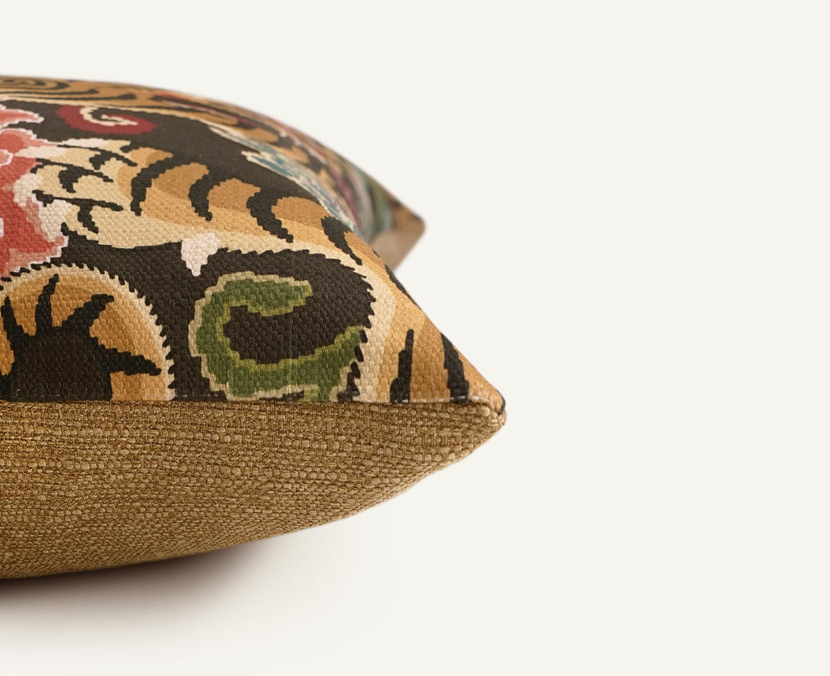 Eye of the Tiger 24"×24" Side View || Golden