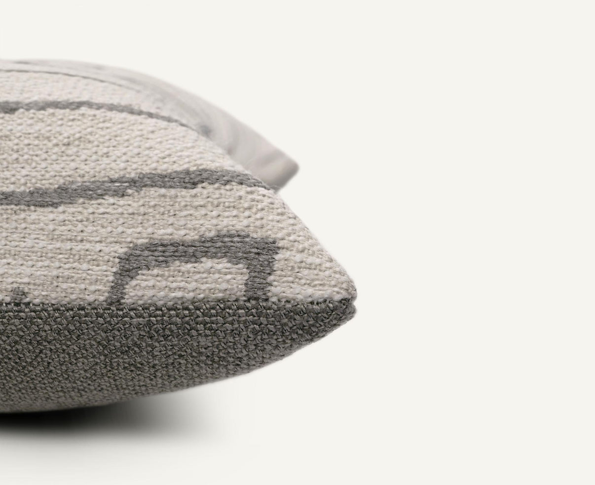 Mastermind 24"×24" Side View || Pewter