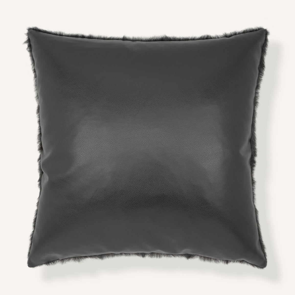 Pelliccia 22"×22" Back View || Ebony