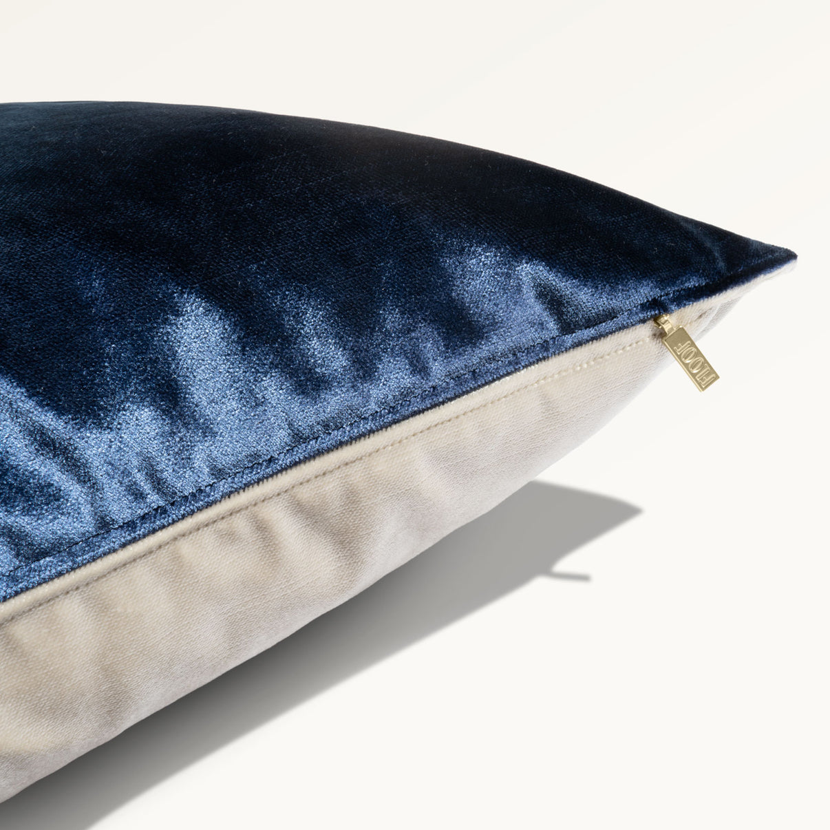 Fancy-Pants 24"×24" Side View || Navy