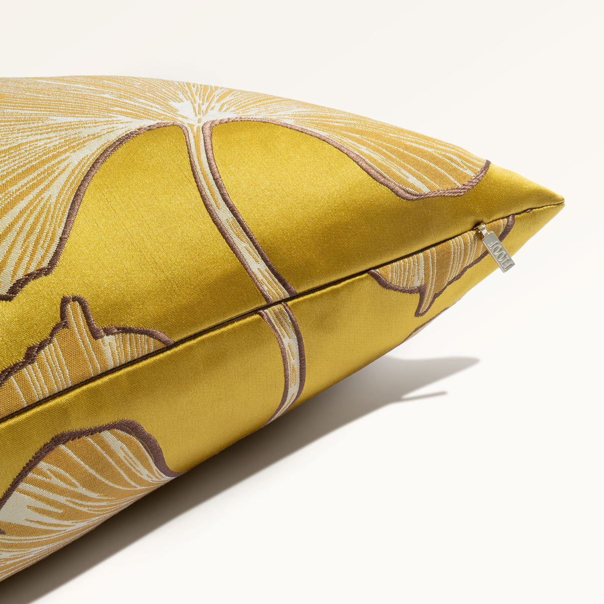 Lady Gingko 24"×24" Side View || Marigold