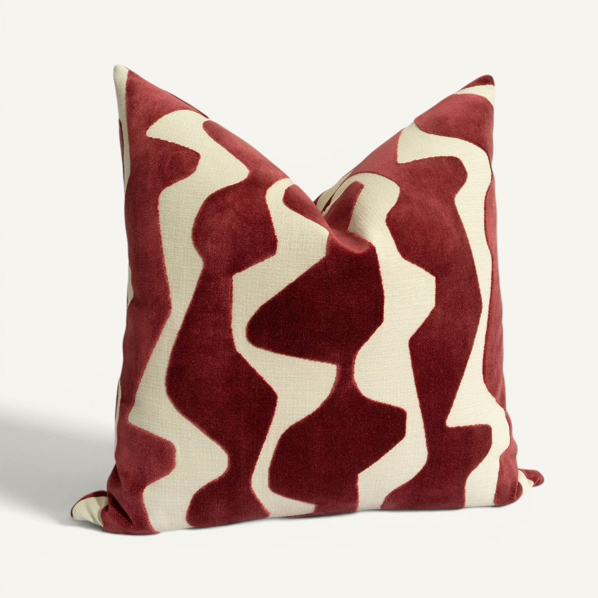 Monte Carlo 24"×24" Tilt View || Burgundy