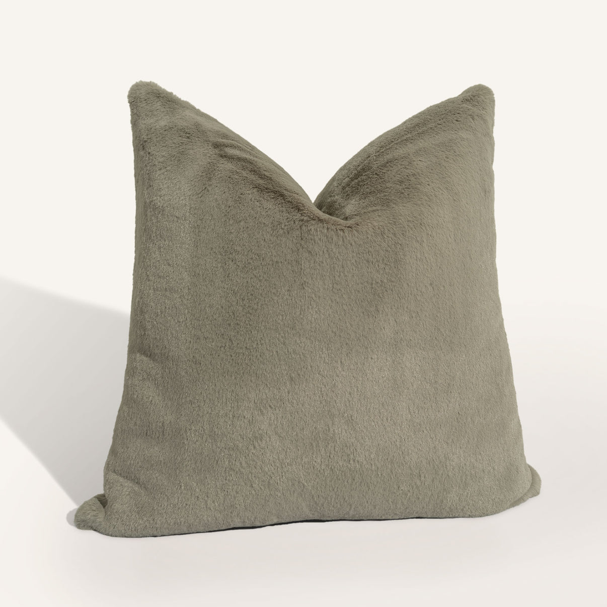 Shasta Fur 22"×22" Tilt View || Mink