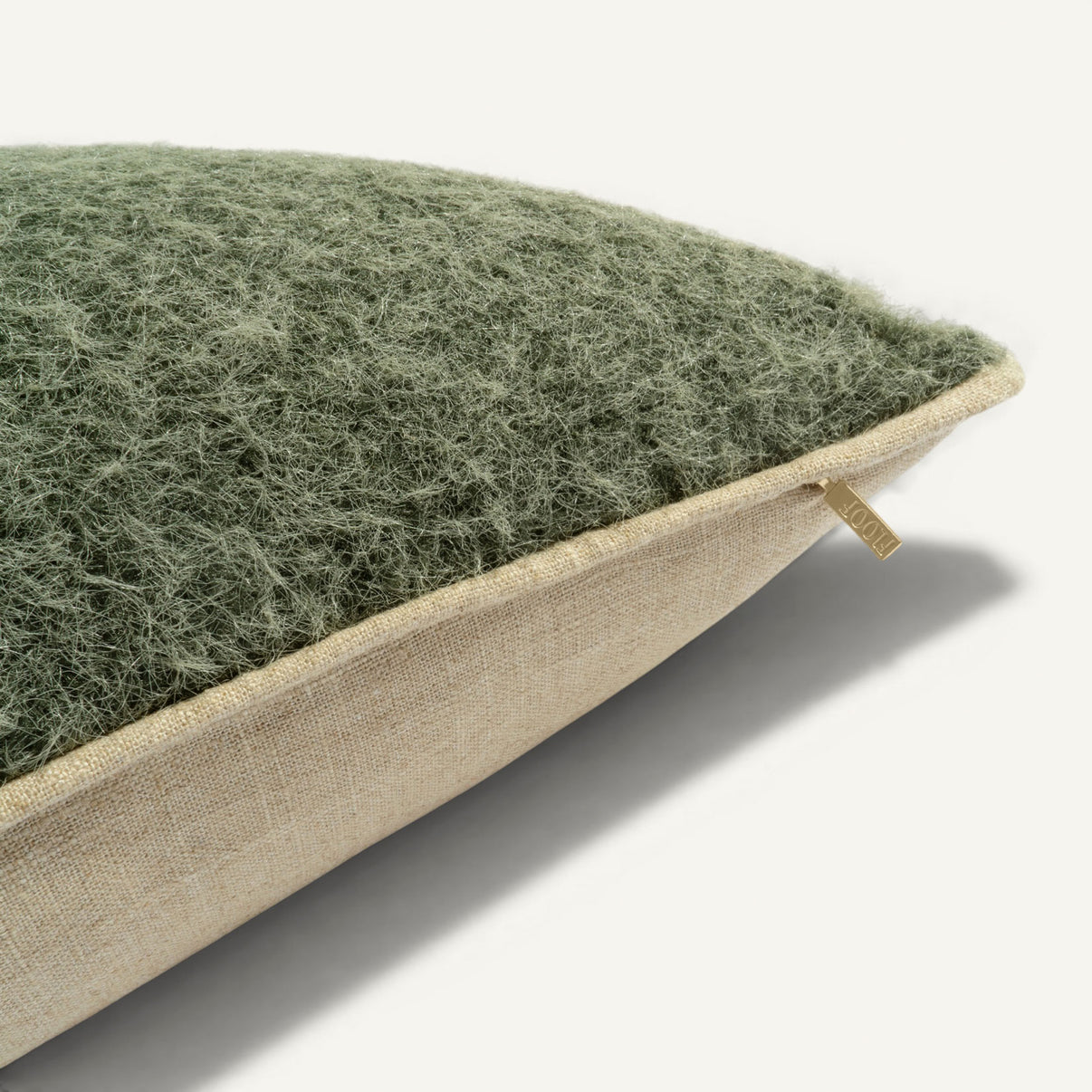 Aspen 24"×24" Side View || Pine