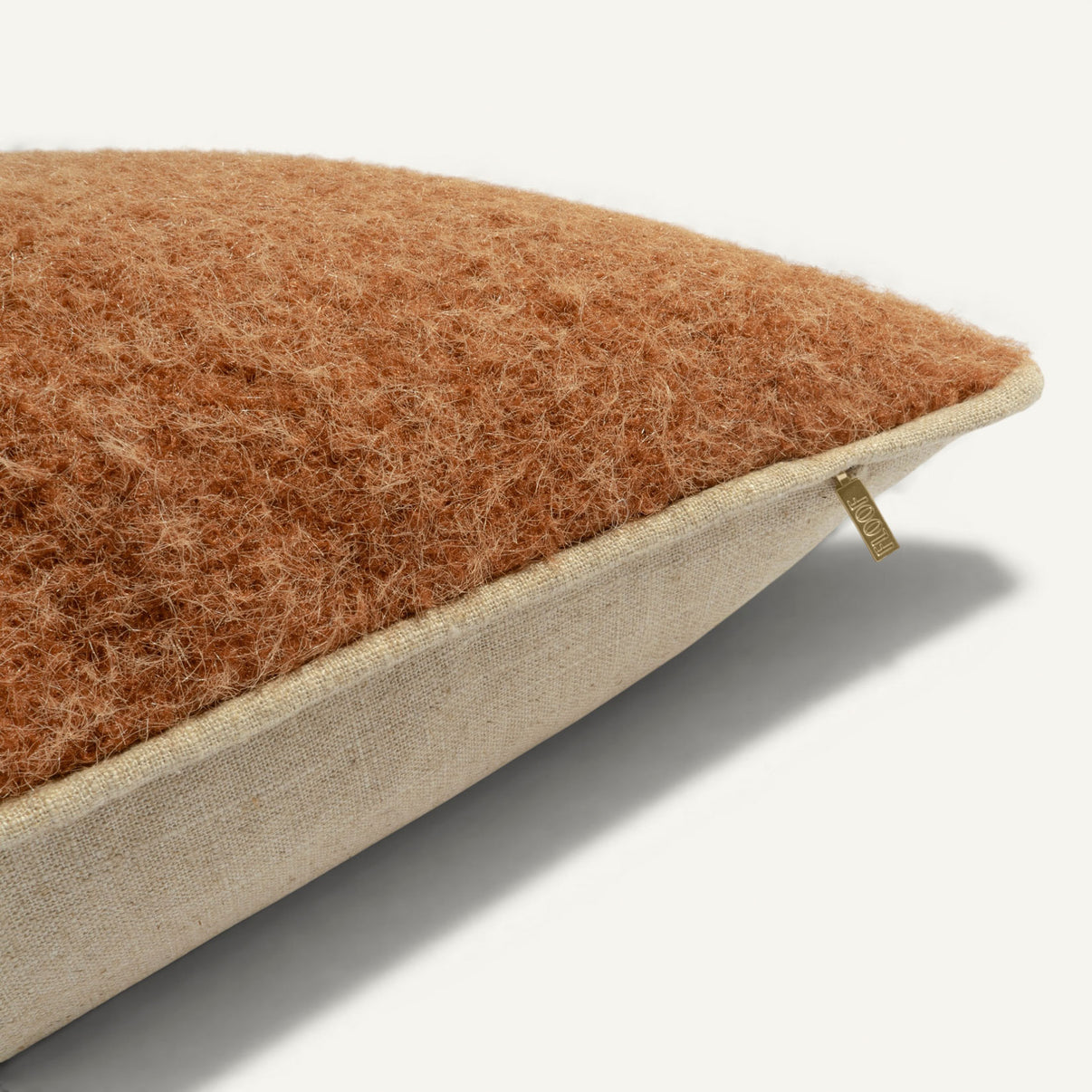 Aspen 24"×24" Side View || Terracotta
