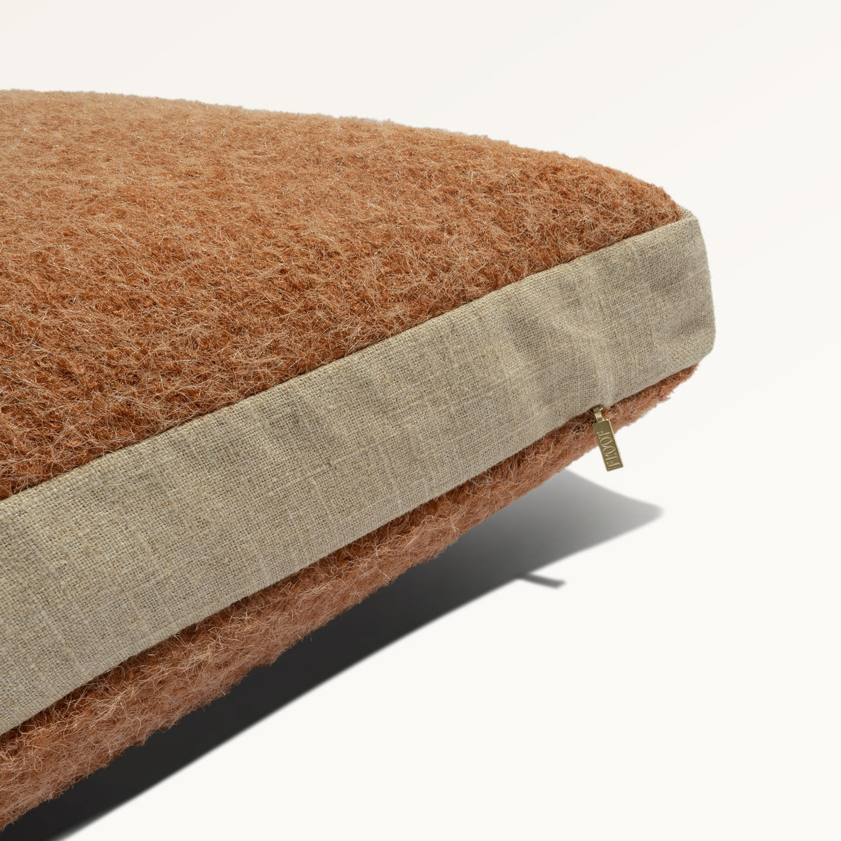 Aspen Box 22"×22" Side View || Terracotta