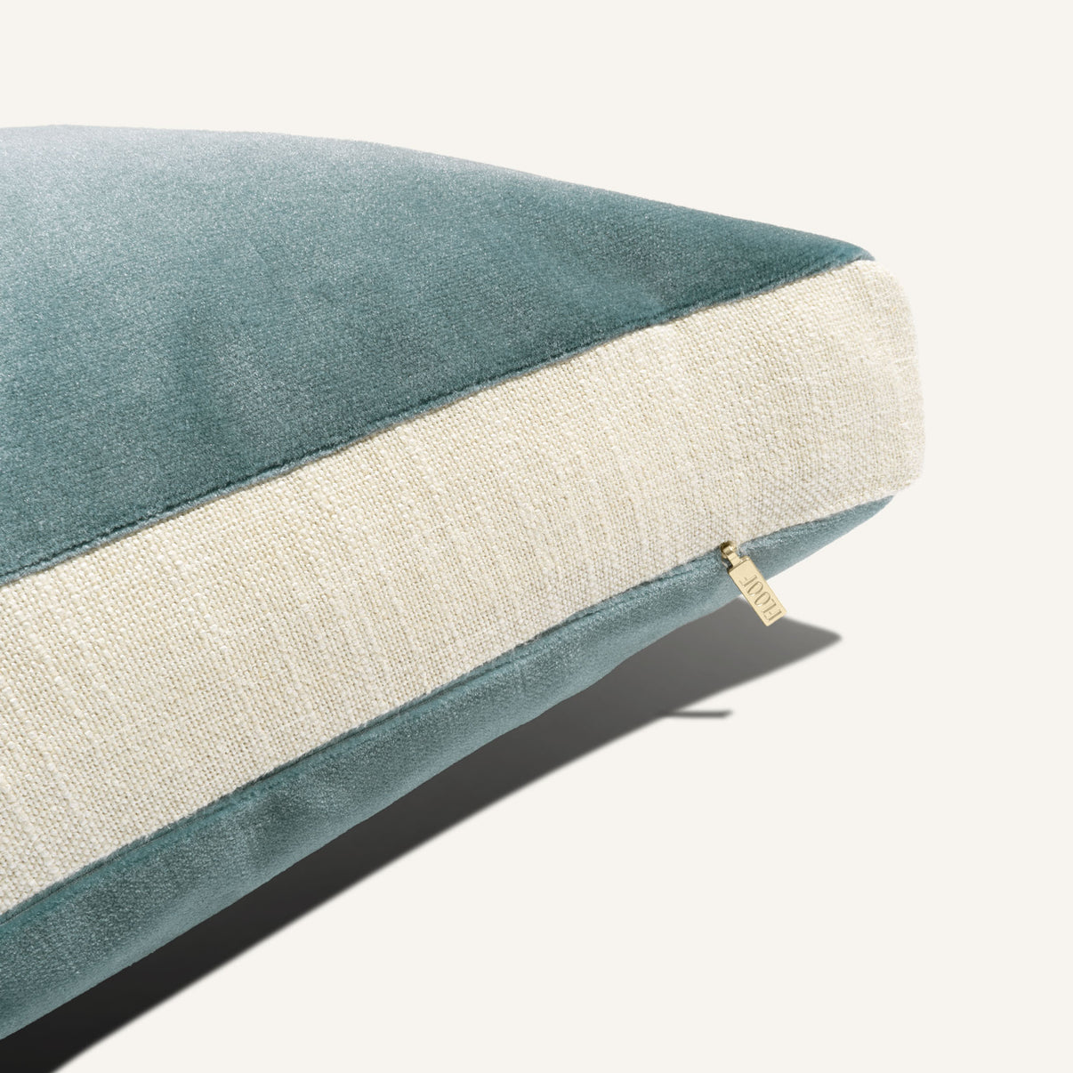 Soft Spoken Box 22"×22" Side View || Glacier