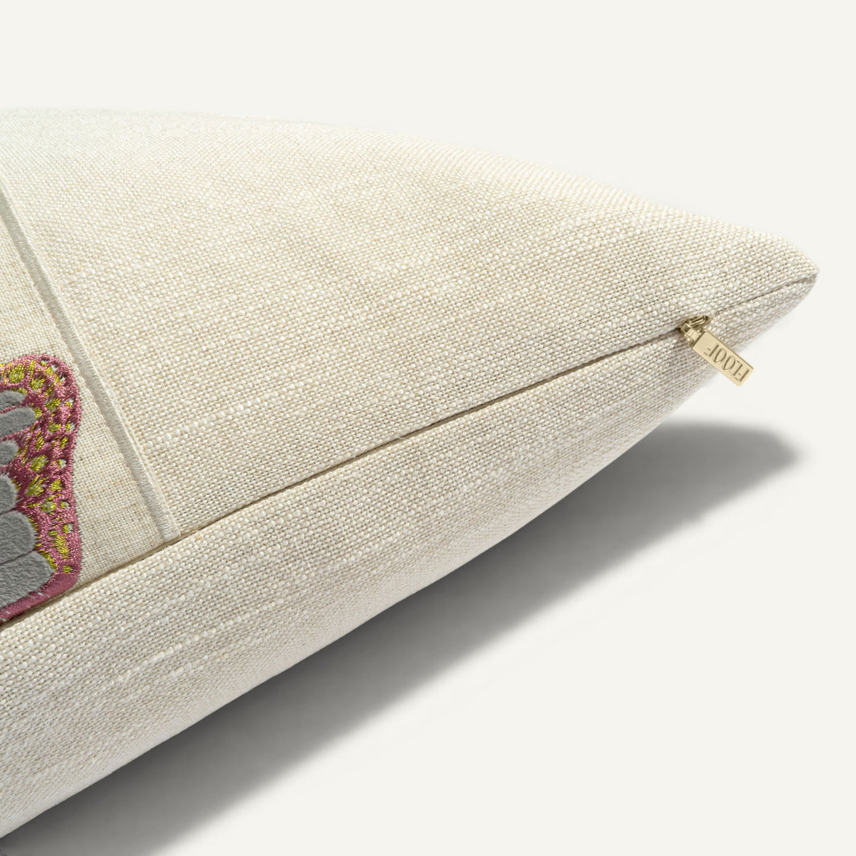 Flutter 22"×22" Side View || Moonstone